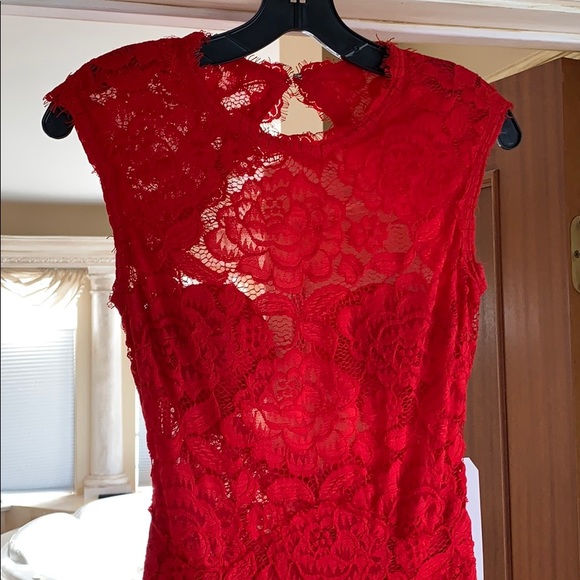 Allover lace backless gown - Picture 6 of 8